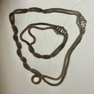 Sophisticated Twisted Chain Necklace in Brown and Gold